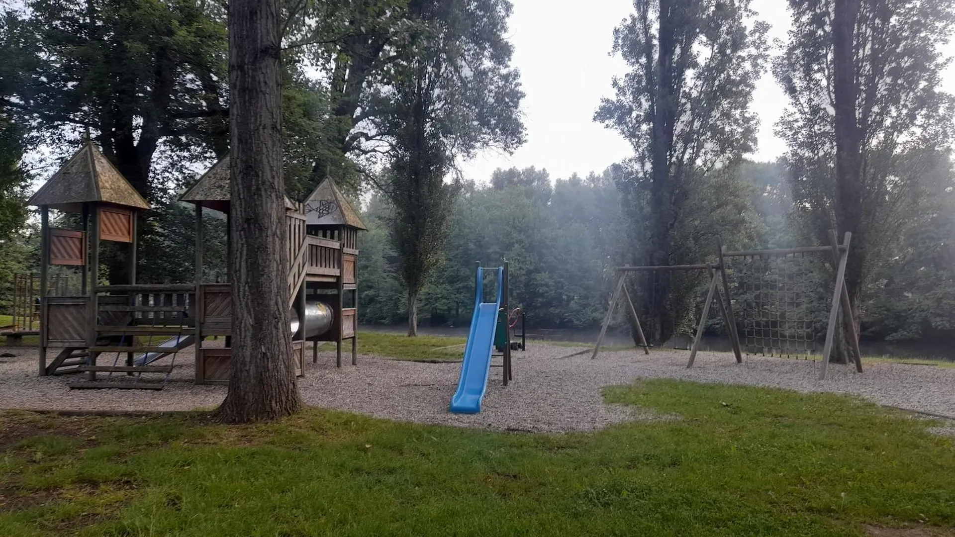 Hotel De L'Ile D'Amour Langeac Francia